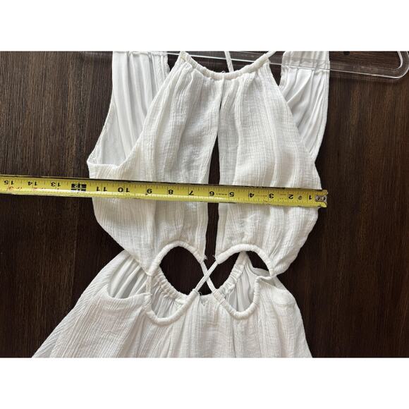 Cutout Dress Womens Medium White Maxi Resort Halter Open Waist Back Boho - Picture 3 of 9
